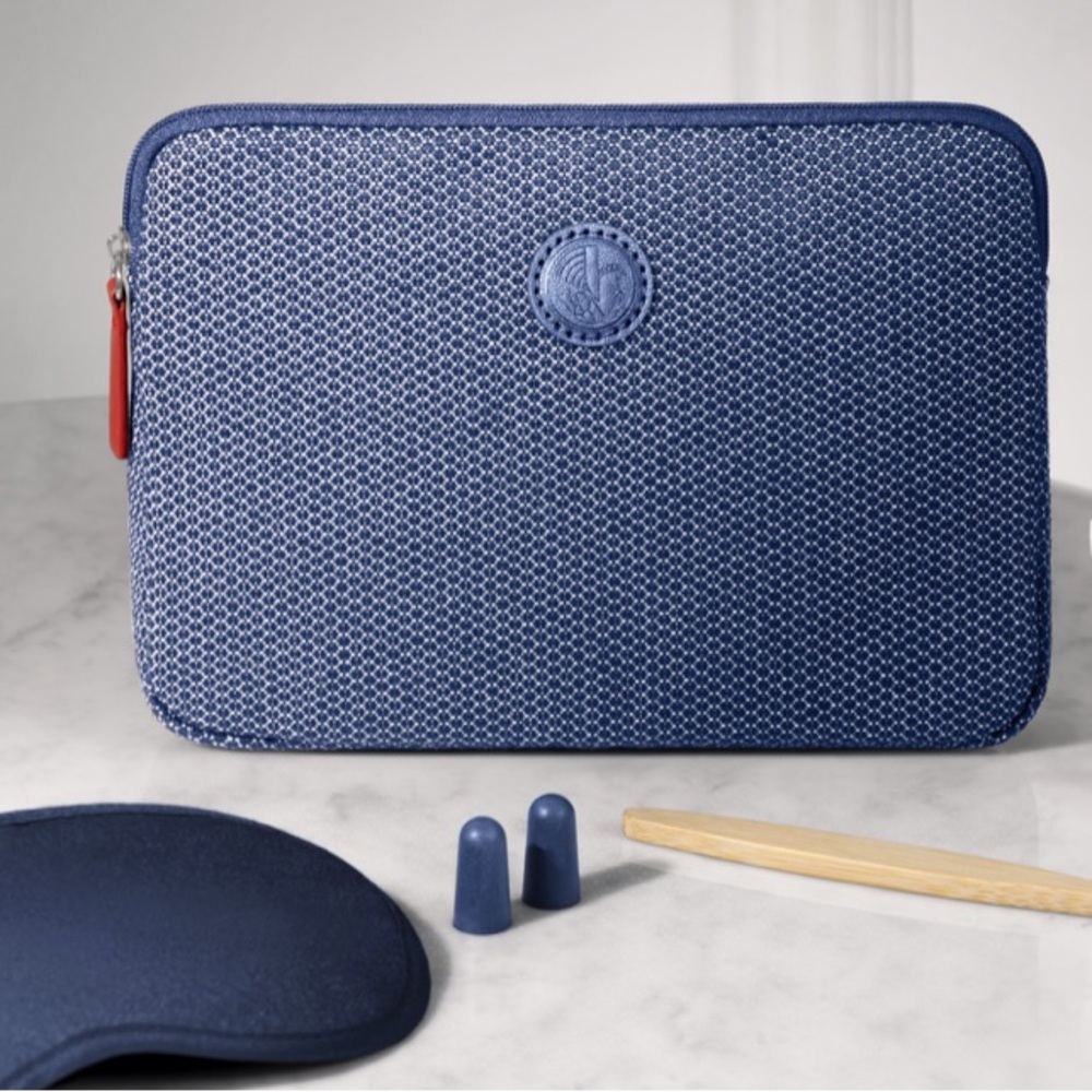 Air France, Amenity Kit - Dark Color (Brand New)